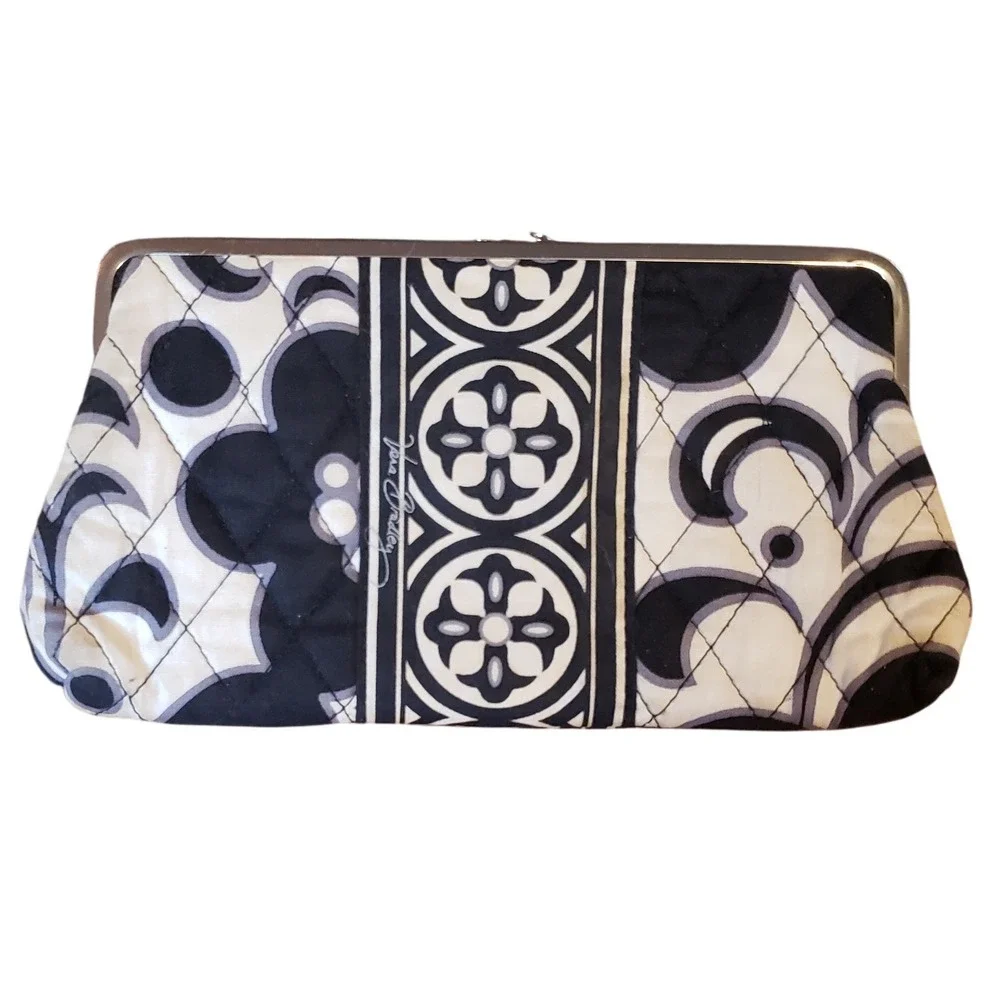 Vera Bradley Quilted Clutch Wallet Black White Floral Pattern Kiss Lock Closure‎